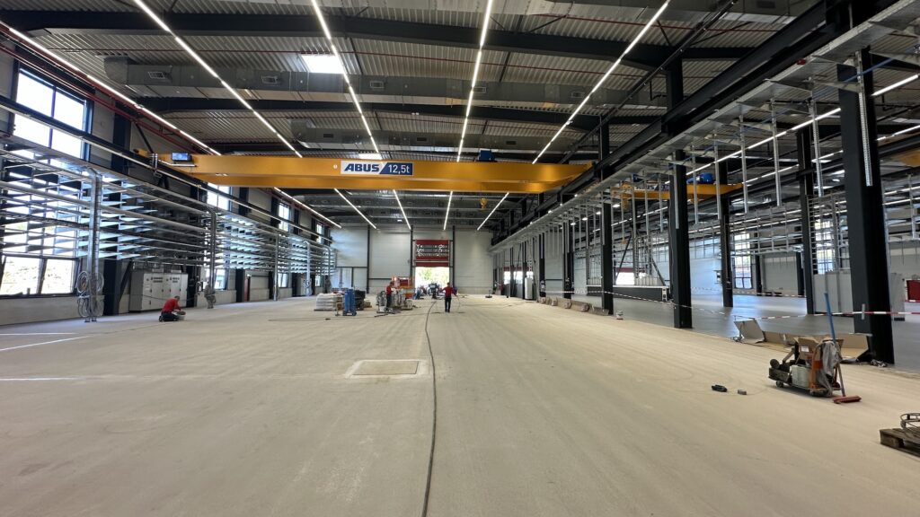 Blick in eine fertige Halle.