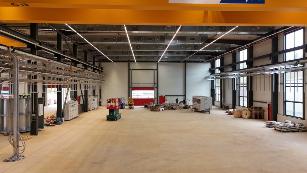 Blick in eine fertige Halle.